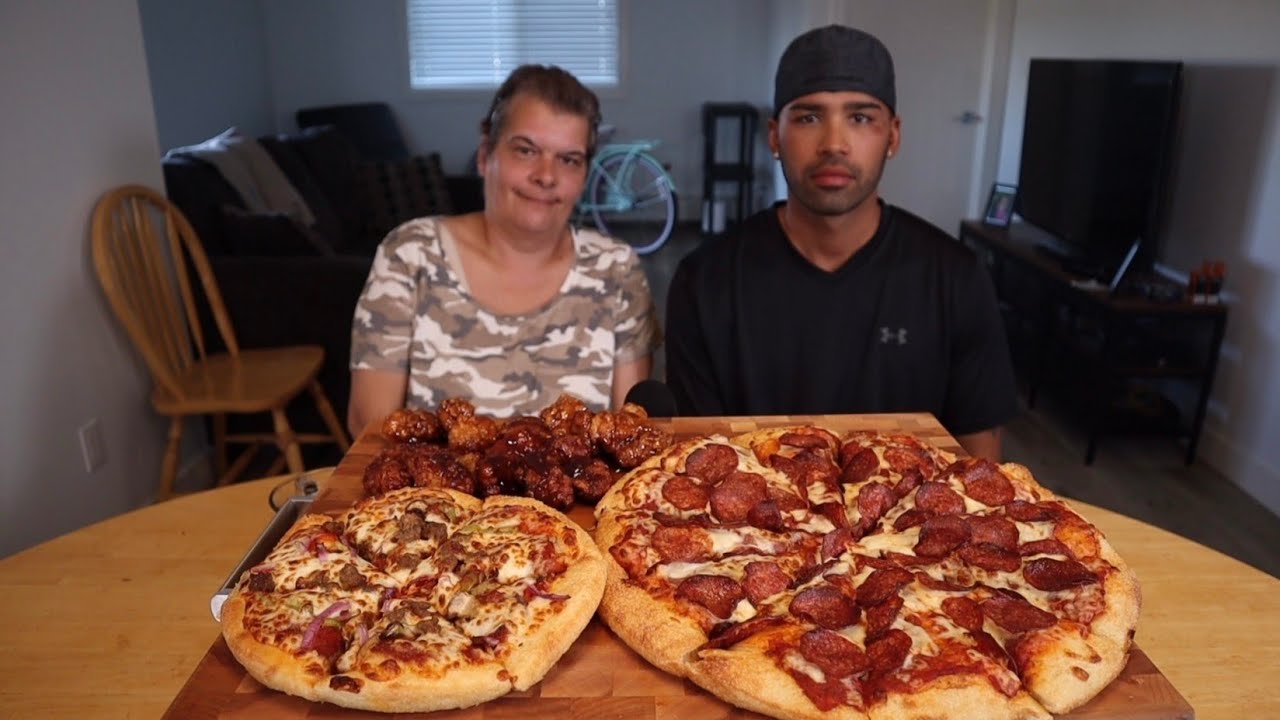 Q&A PIZZA HUT MUKBANG (ANSWERING YOUR QUESTIONS)