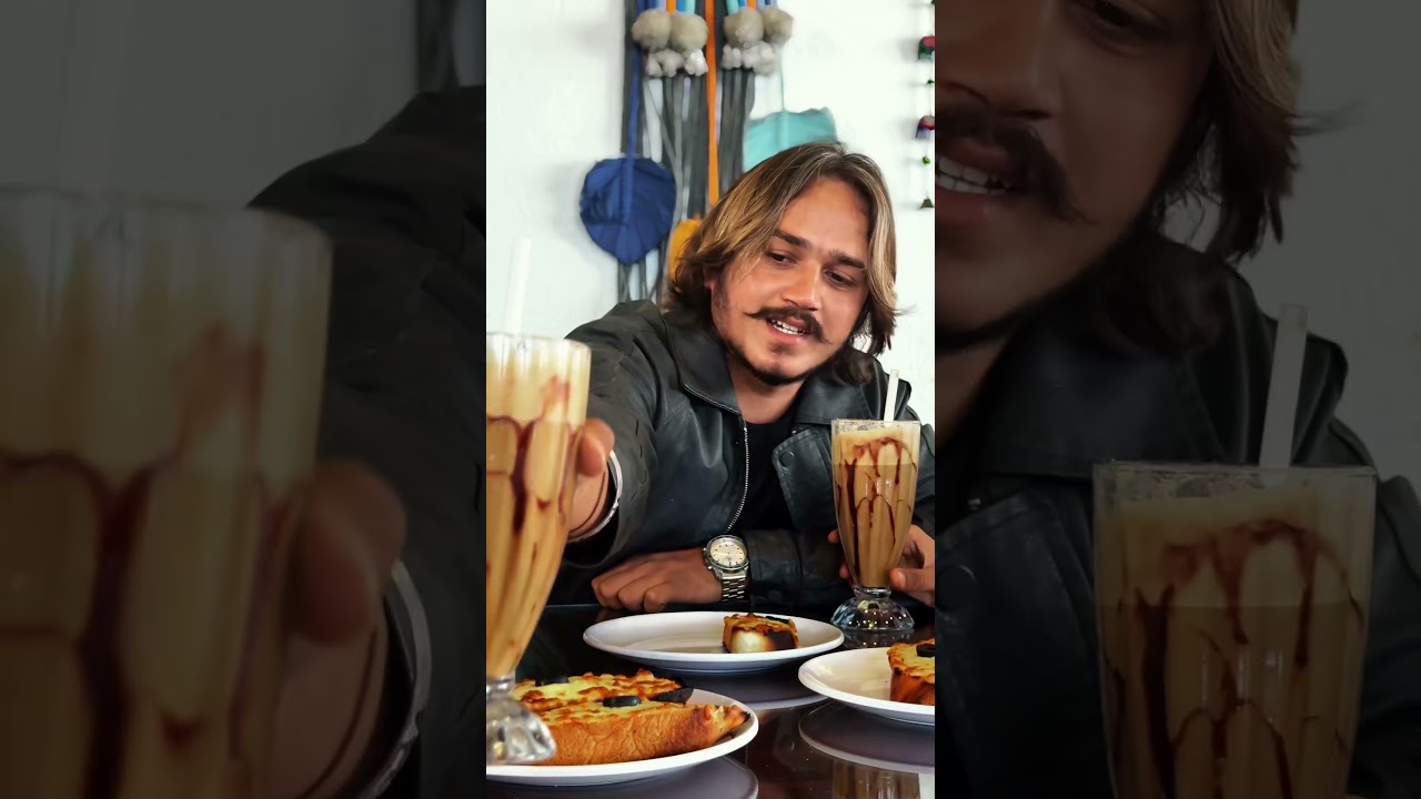 Kaisi lagi aapki bhabhi ❤️🤷.  