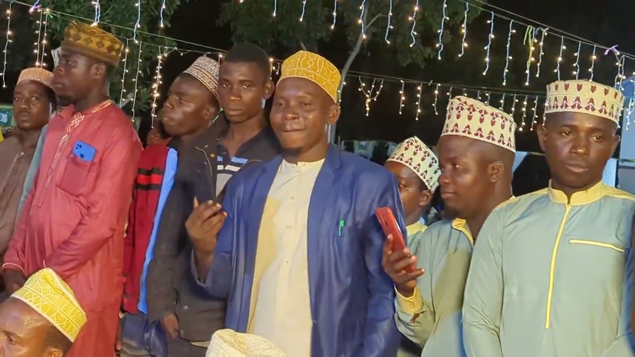 MADRASATUL SWAMADIA (BOYII) AKIONYESHA UJUZI WA KUPIGA DUFU MAULIDI YA NDAGONI