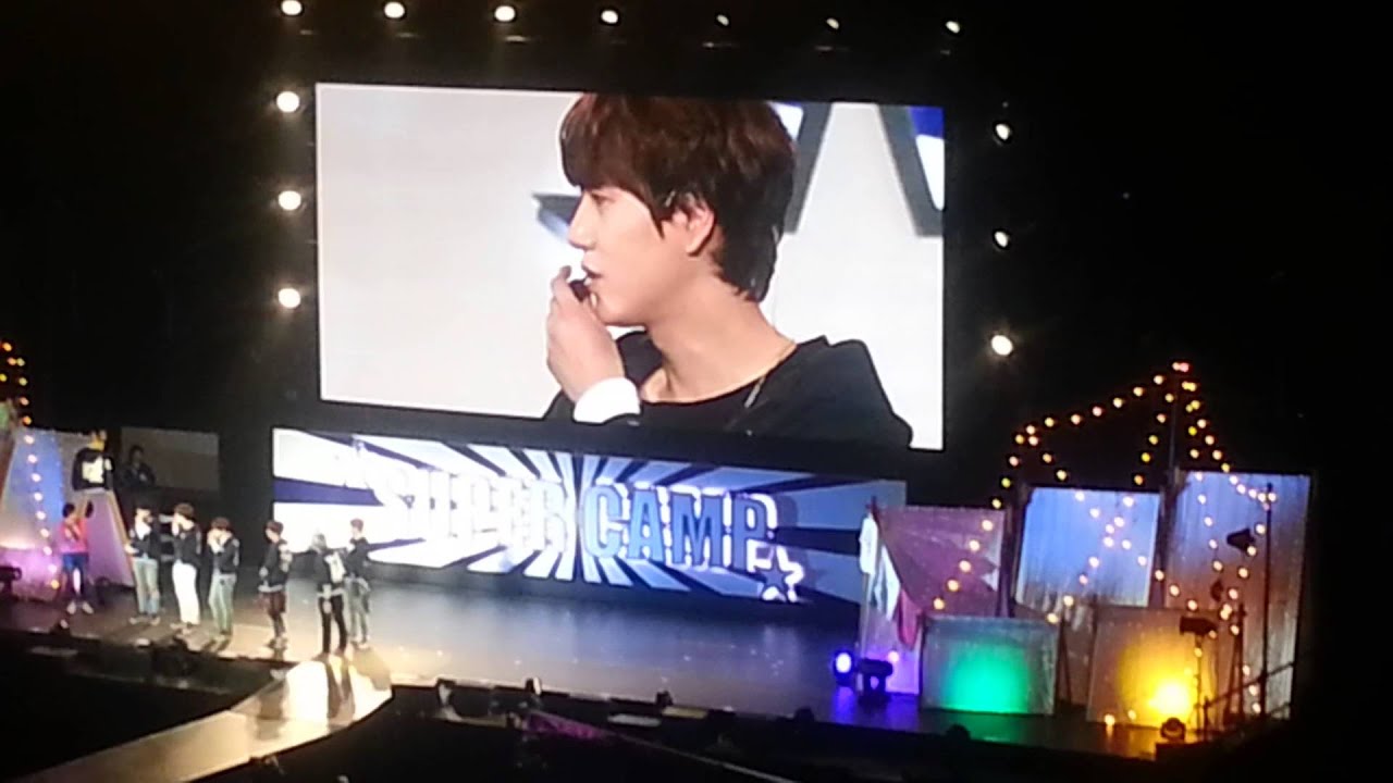 160110 Super Camp in Tokyo  paper kiss game