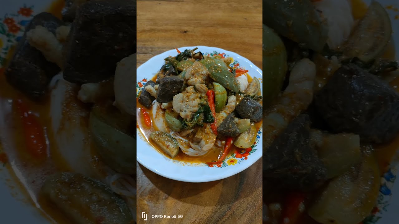 แกงไก่ร้อนๆราดขนมจีน#ลุงต๋อยป้าแก้ว#กินข้าวบ้านๆ#ทำกับข้าว#มื้อธรรมดา#ชีวิตเรียบง่าย