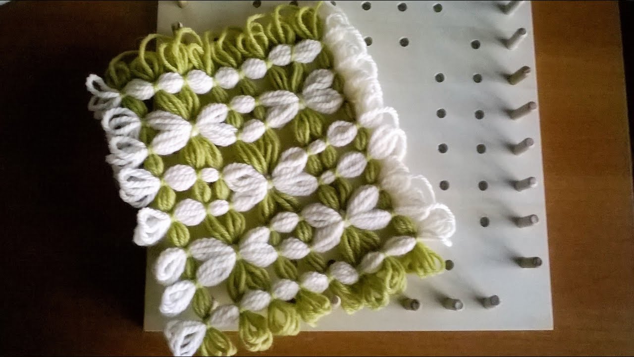 Telaio di Maria Gio - Piastrella bicolore con fiori