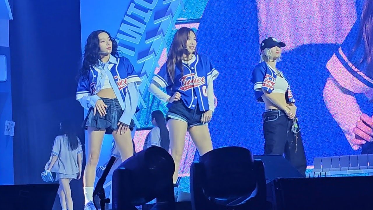 [FANCAM] 241020 트와이스 TWICE 9th Anniversary Fanmeeting HOME 9ROUND 