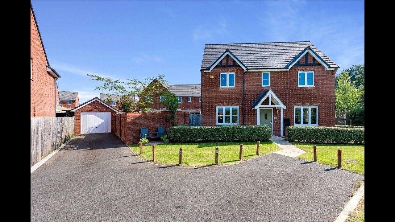 A modern four bedroom detached family home in a sought after location in Lowton