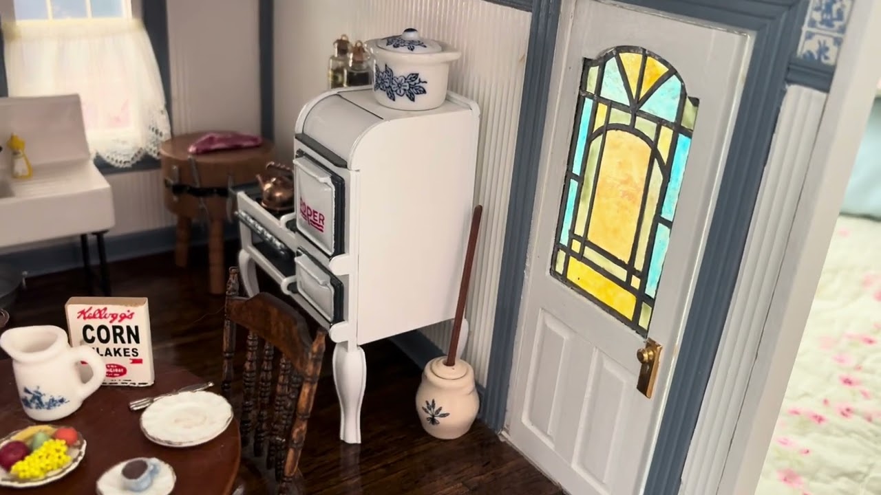 Victorian Newport Dollhouse Tour with Commentary