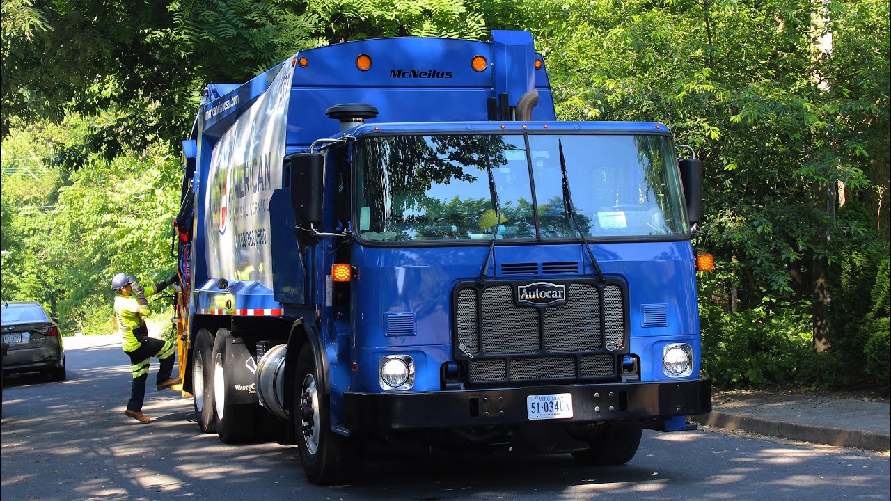 American Disposal 587 | Diesel ACX McNeilus Rear Loader