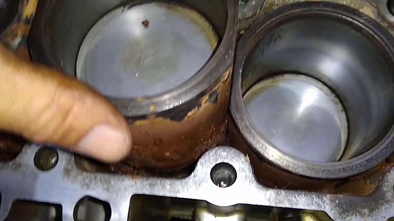 camisa cilindro soltou e deixou passar água para o motor Peugeot