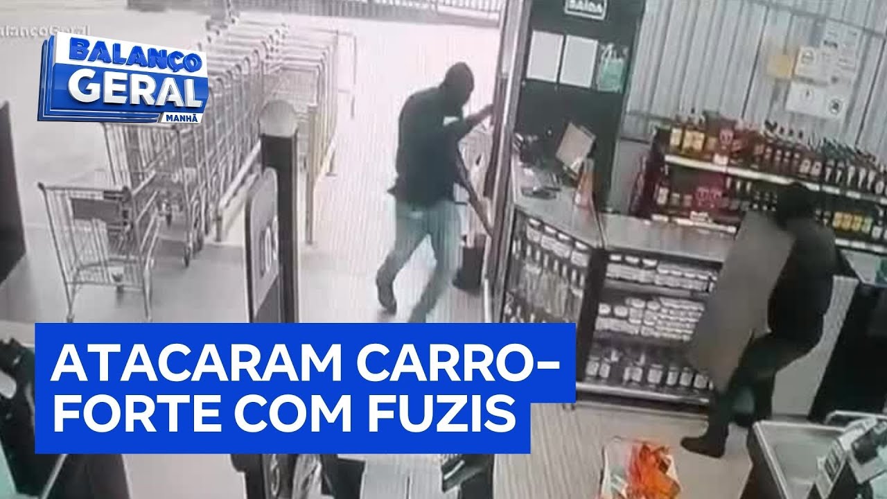 Criminosos com fuzis atacam carro-forte em supermercado da Grande São Paulo