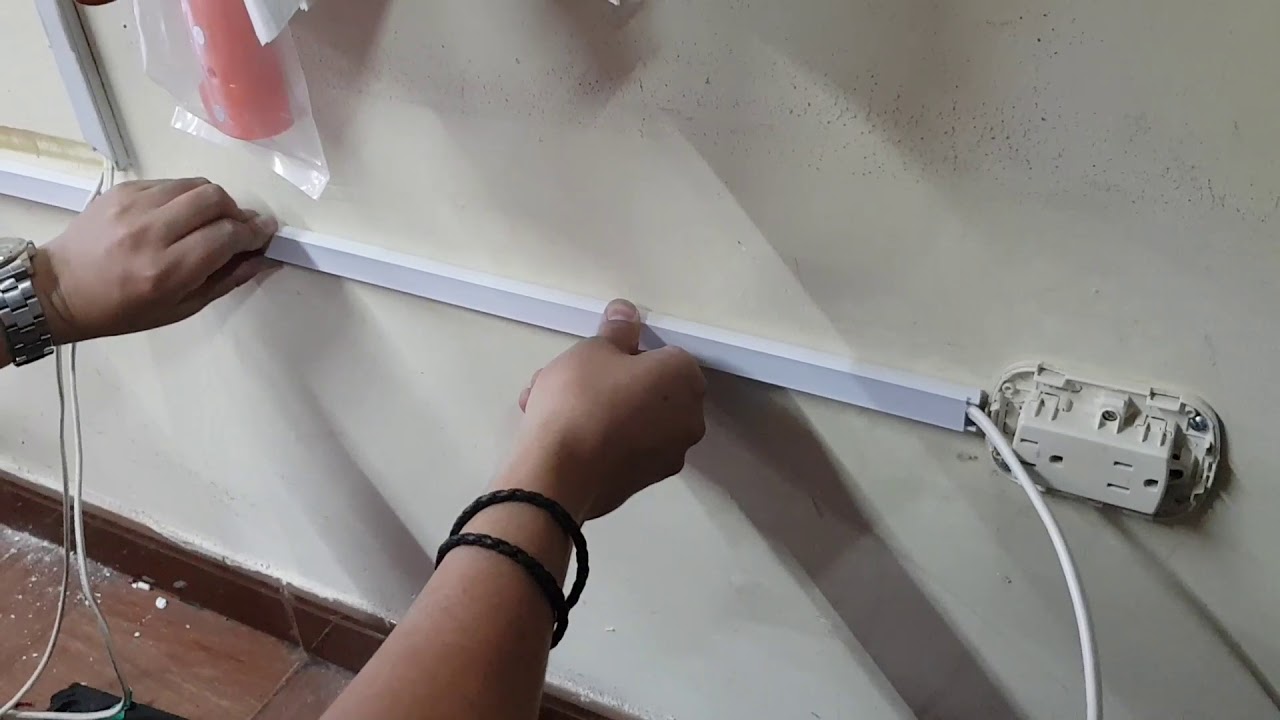 Como instalar un toma corriente de sobreponer VOLTECH