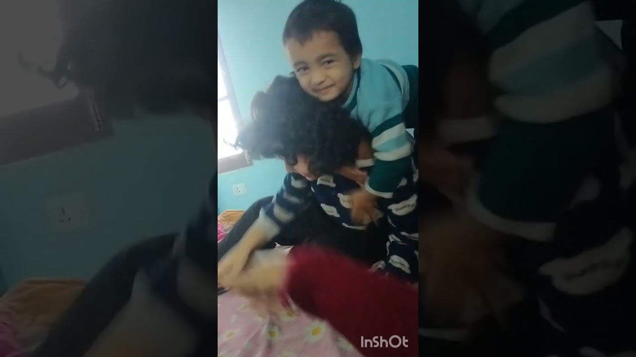 Aaj bhai bahan me ladai ho gaii😡😡