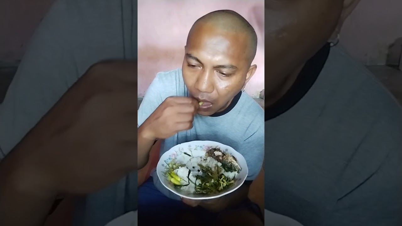 #makan siang lagi#