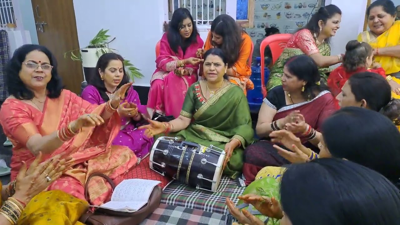 Ram seeta ji ke vivah ka geet❤️🙏..@BhaktiBhajanRasOfficial #ram #seetageeta #bhajan #Sangeet #viral 