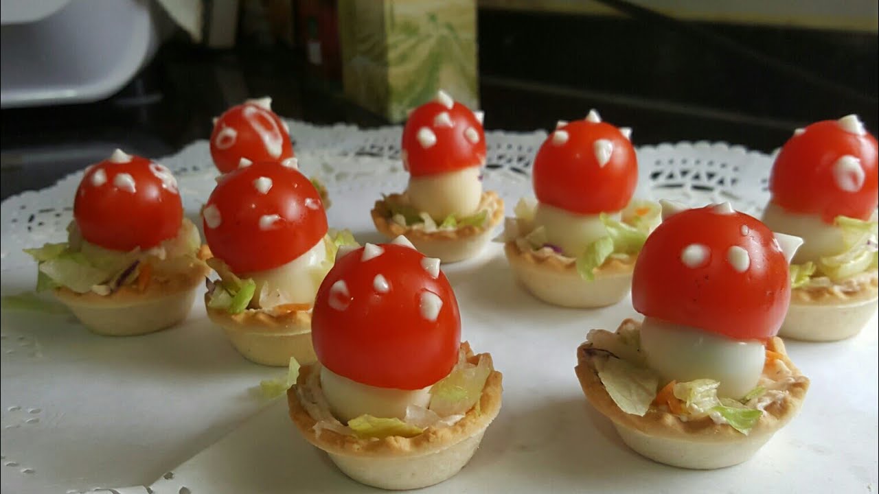 Setas de huevos de codorniz, entrantes para navidad