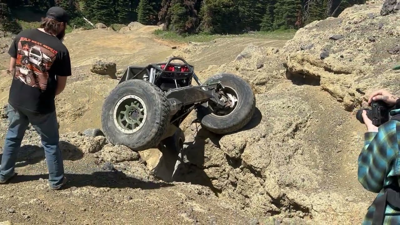 Buggy action at Naches moon rocks