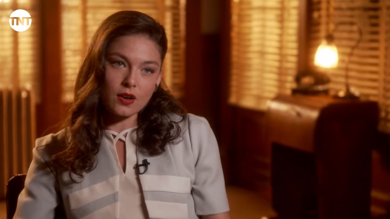 Alexa Davalos Discusses Jasmine Fontaine | Mob City | TNT