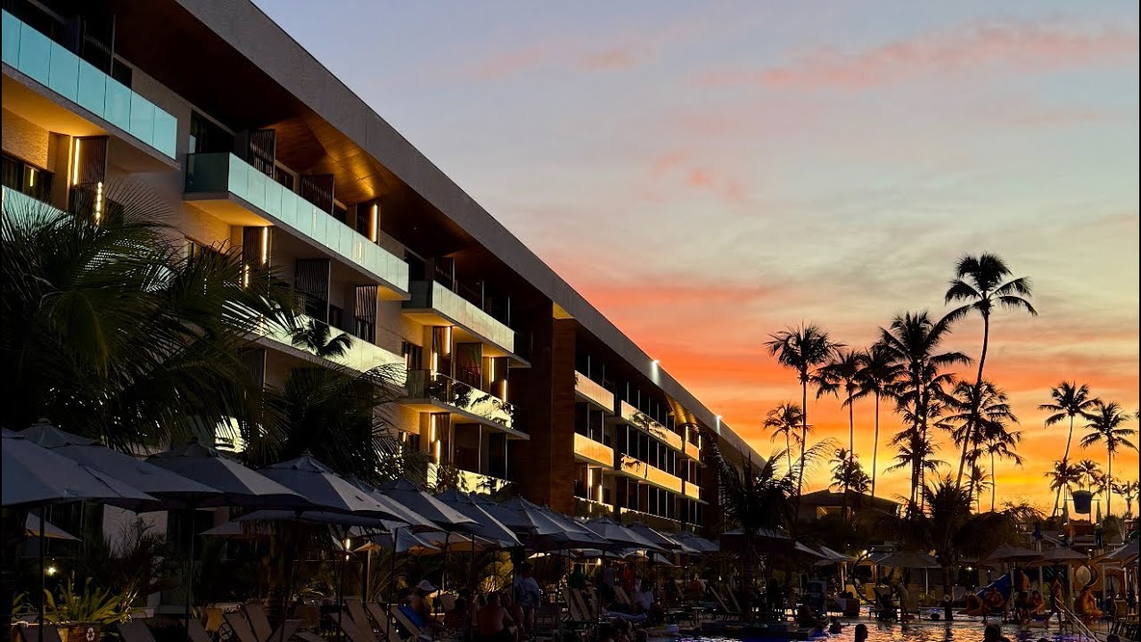 Dois resorts, praias icônicas e a beleza única do litoral de Maceió em um filme que celebra Alagoas.