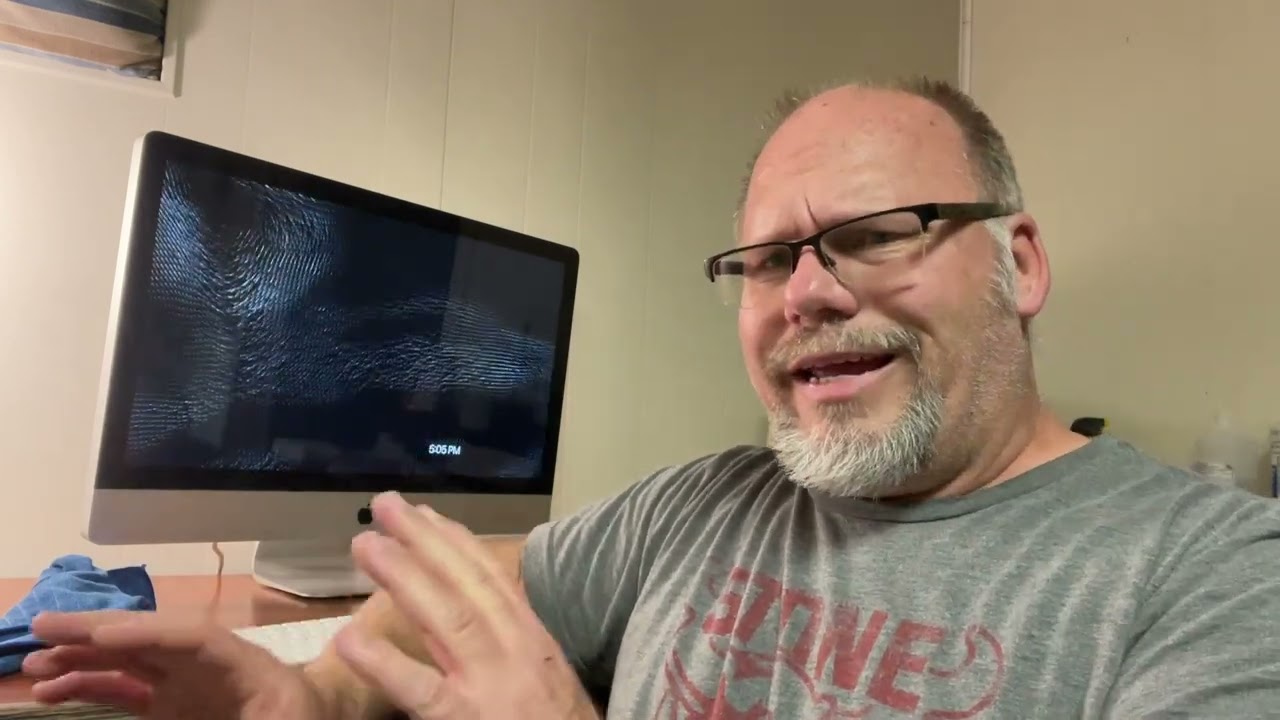 Глубокая очистка ЖК-дисплея iMac 2011 &mdash; удаление помутнения с внутренних слоев ЖК-дисплея