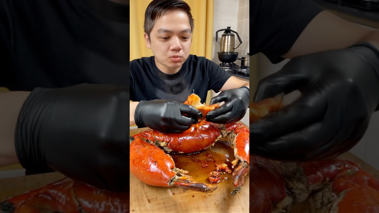 Spicy Coconut Crab Claws Chilli Sauce Mukbang #asmr #mukbang #spicycrab #spicyseafood #coconutcrab