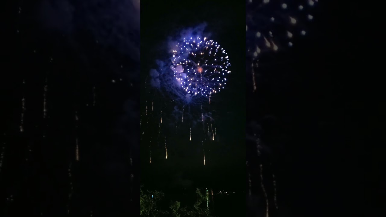 4th of July Water Front Up Close Fireworks Beats the Seafair 4th of July Fireworks #fireworks