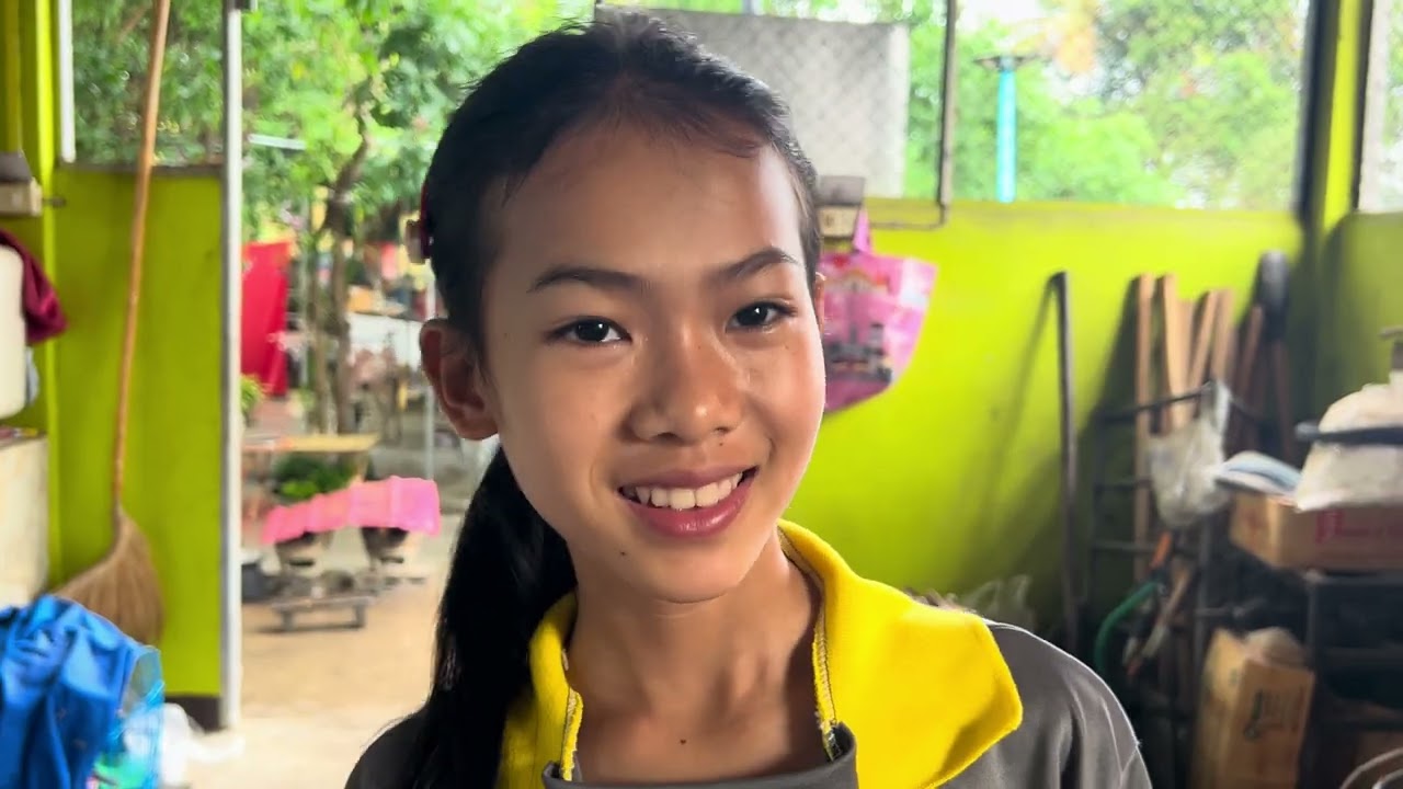 ￼เขียนภาษาไทยสิเป็นโตได๋น้อ ธิดาลาว