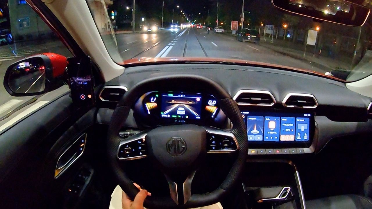 MG ZS Hybrid+ 2025 (1.5l 194 hp) Night City POV Test Drive