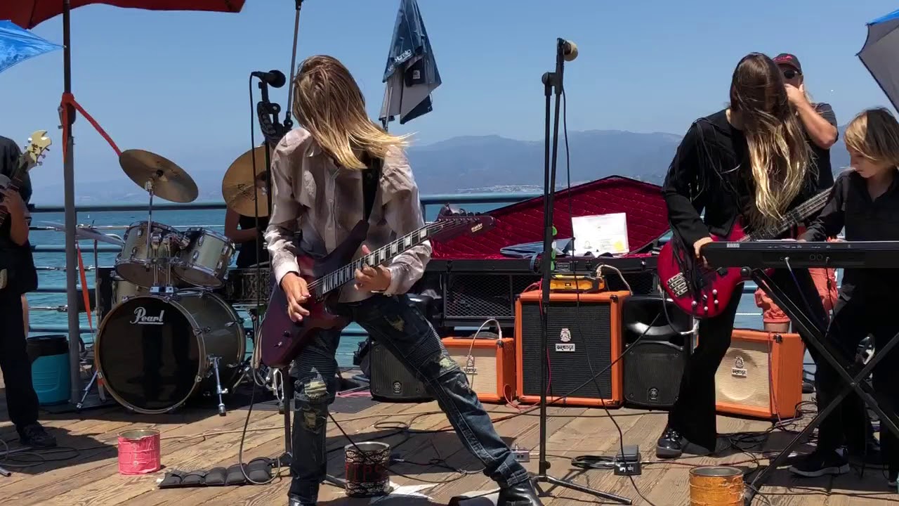 Awesome Iron Maiden Trooper cover by Liliac on Santa Monica pier