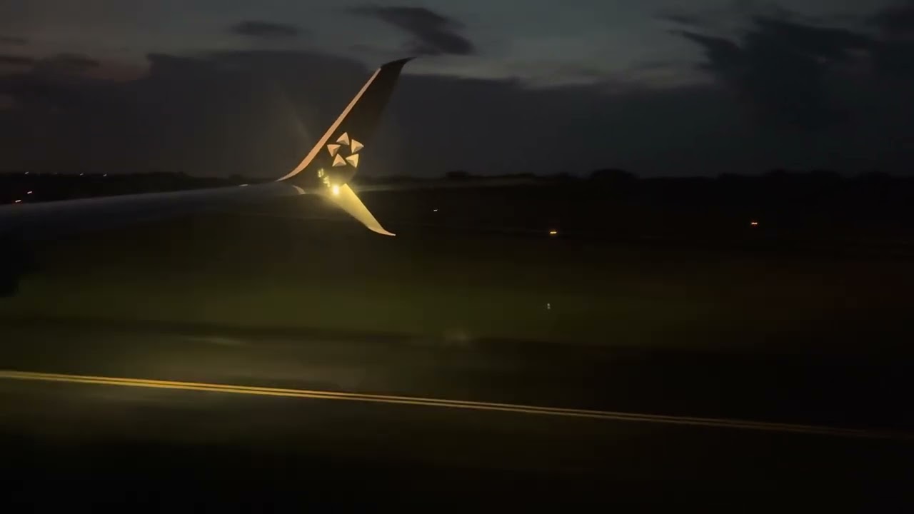 Copa 737-800 Landing in Panama City from Lima