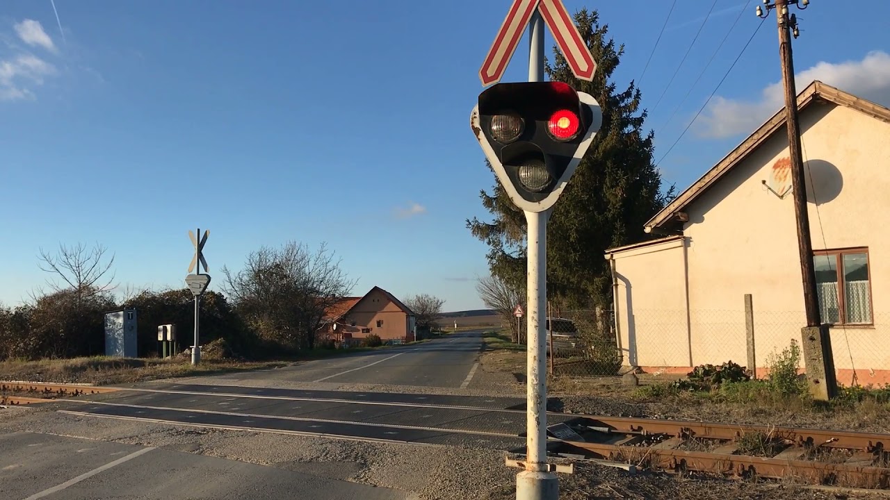 Vasúti átjáró - Szászvár mh. / Hungarian train level crossing