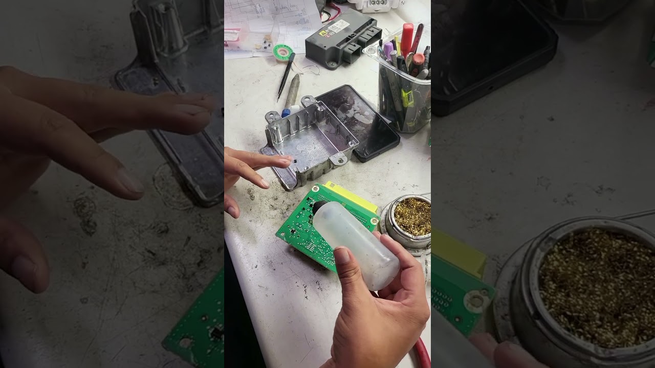 How to  solder desolder REMOVE AN EEPROM.