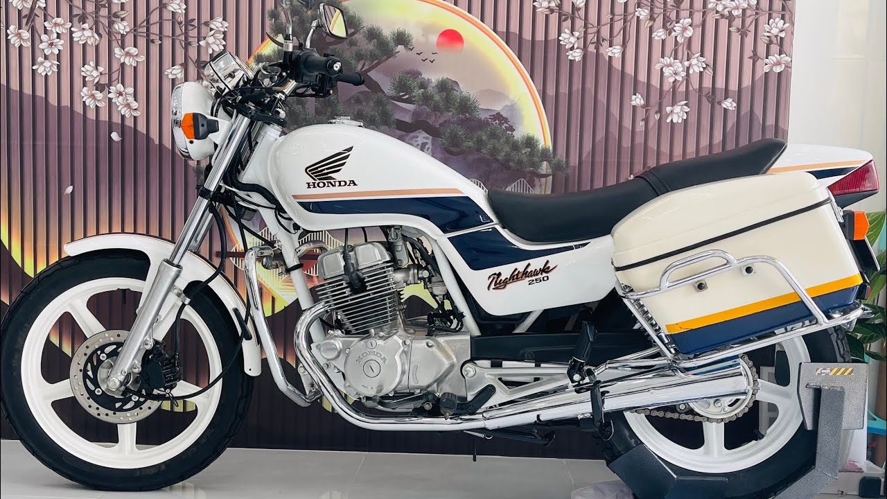 Bồ câu trắng. Hàng về Honda CB250 chính chủ sang tên. Đời 2007 odo 27ngàn km . Đẹp không góc chết .