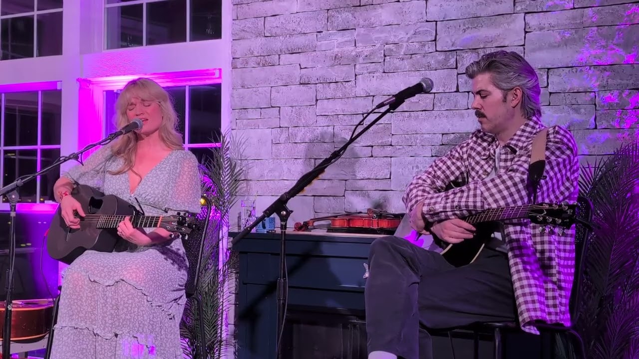 Jessica Willis Fisher performing My History at Harbor Stories Unplugged 