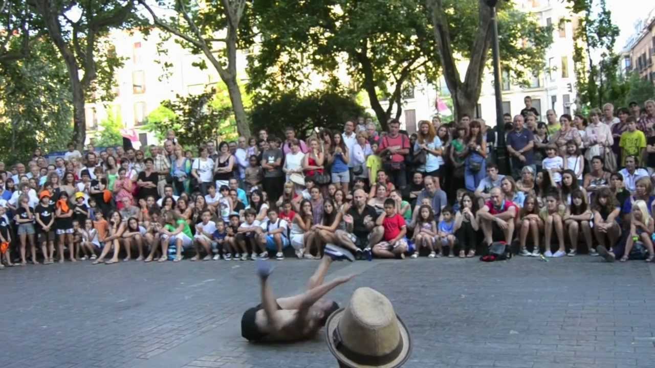street show san sebastien