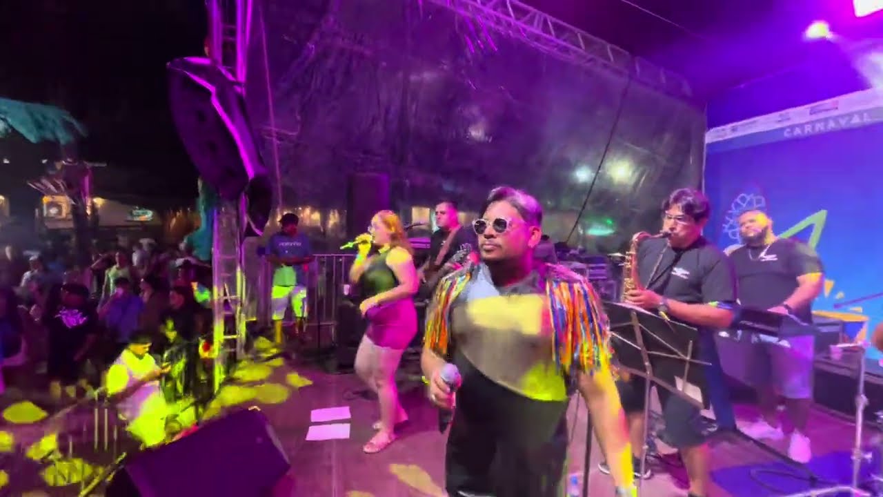 EDY FERNANDES NO CARNAVAL DE FERNANDO DE NORONHA