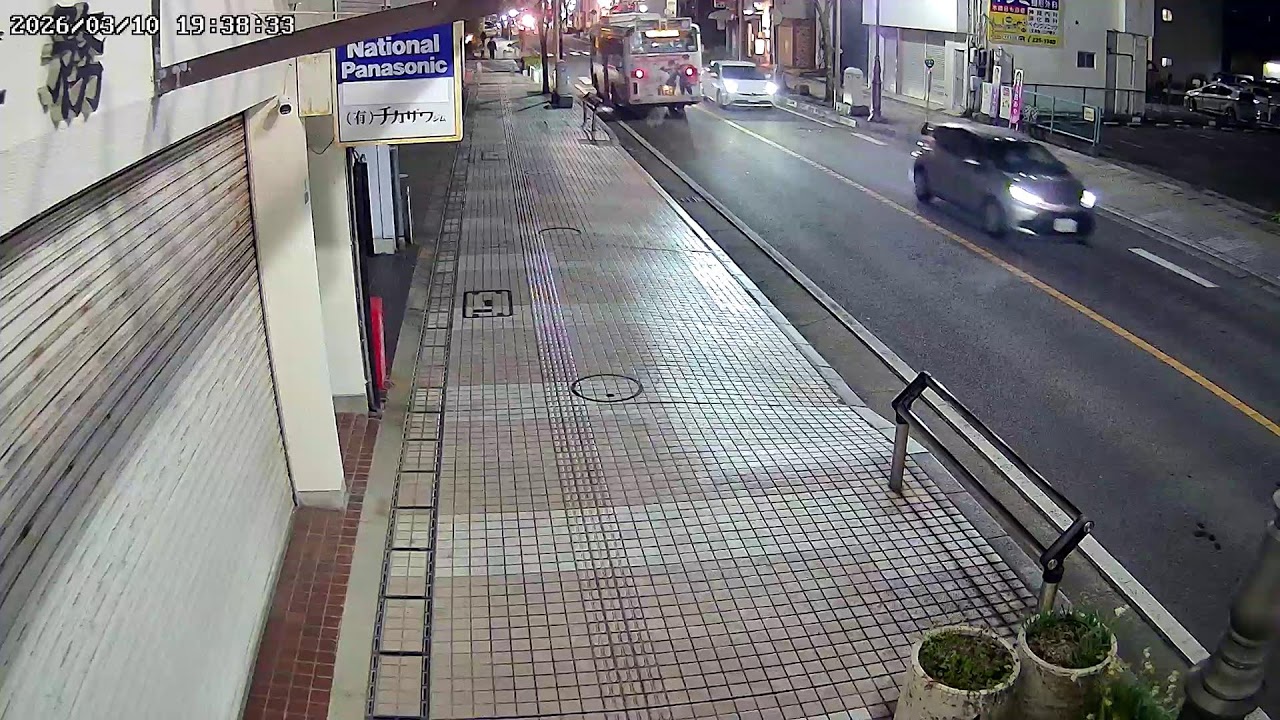 三重県津市西丸之内津新町駅前ライブカメラ Mie Tsu Nishimarunouti Live Camera.world.cam