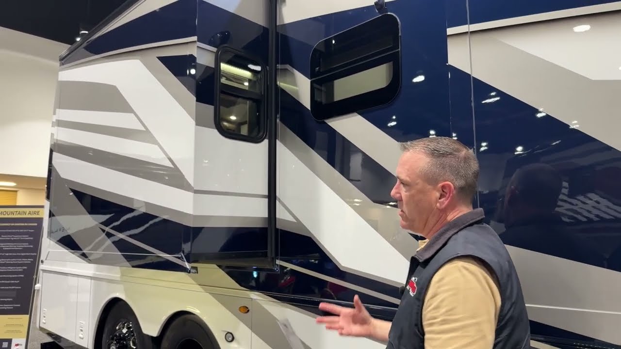 NEW 2026 Newmar Mountain Aire 3825
