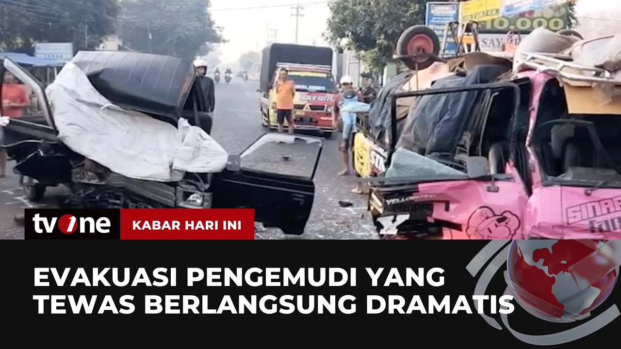 Kecelakaan Maut Dua Pikap Adu Banteng di Mojokerto Tewaskan 1 Sopir | Kabar Hari Ini tvOne