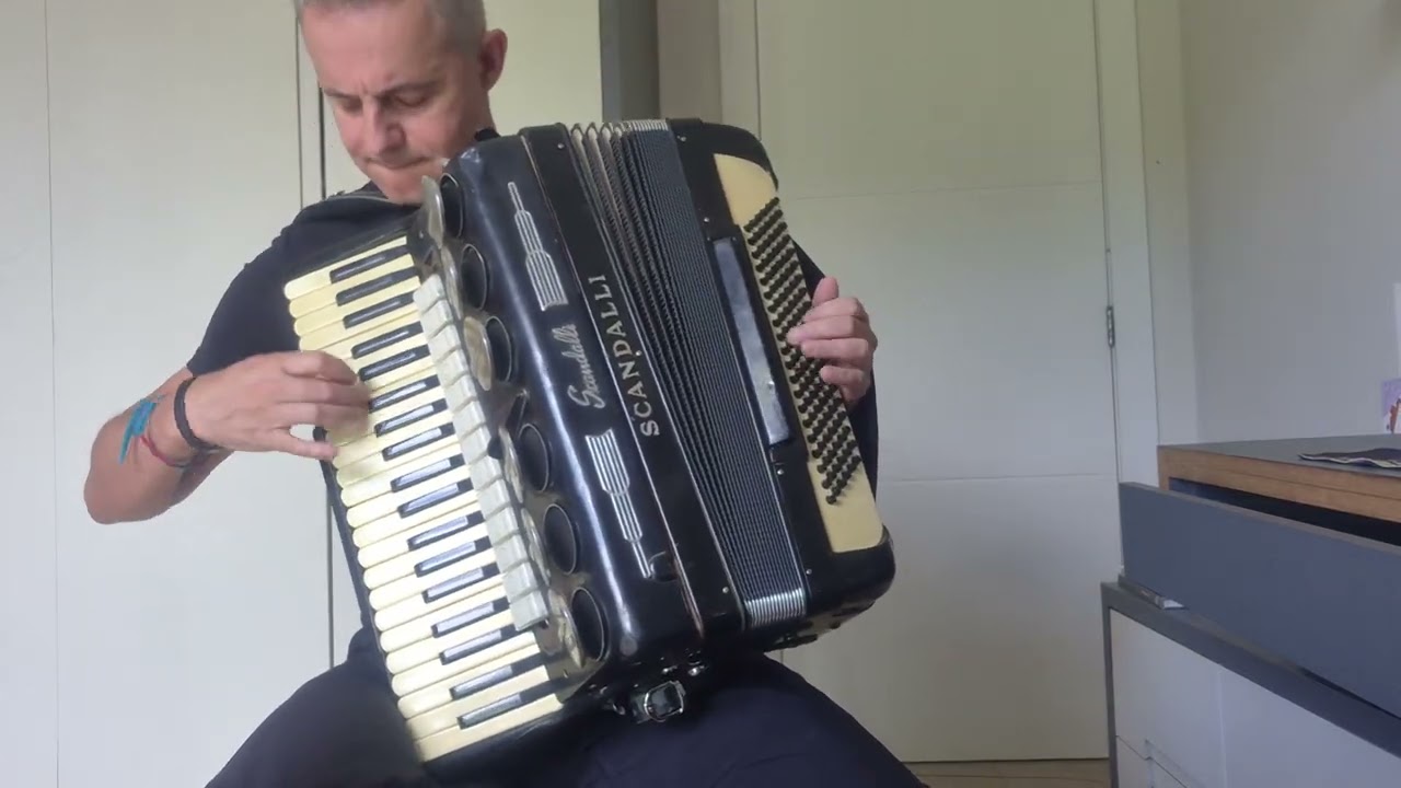 Sinimbu de Chiquinho e Vera, arranjos de Albino Manique 