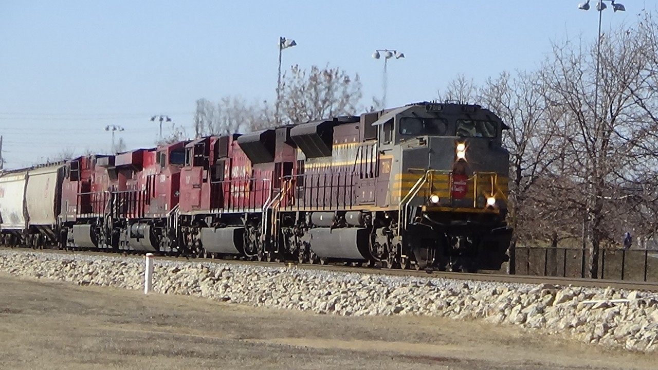 CPKC 181 at Pleasant Valley 252 and 375 led by Heritage 7018 unit at Davenport, IA February 3, 2026