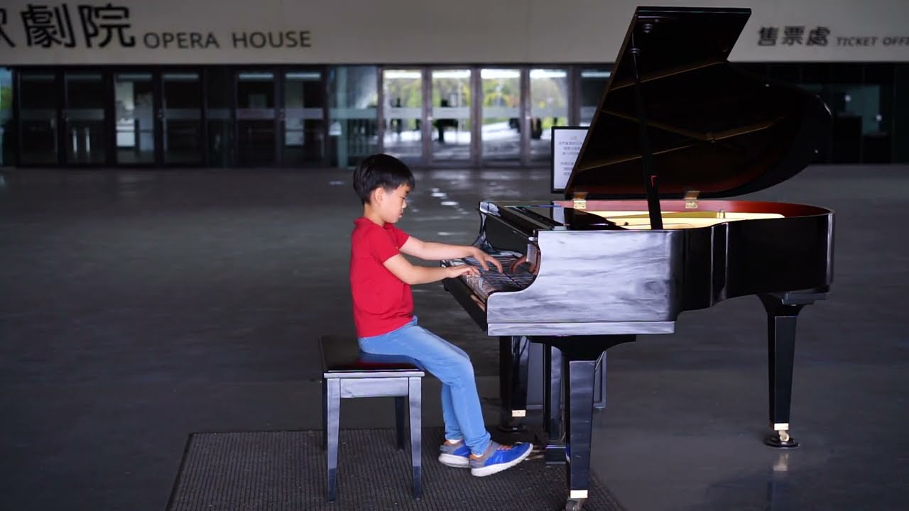 Xavier Montsalvatge: Sonatine pour Yvette, 3rd Mov. 蒙札瓦切: 給伊薇特的小奏鳴曲 第三樂章