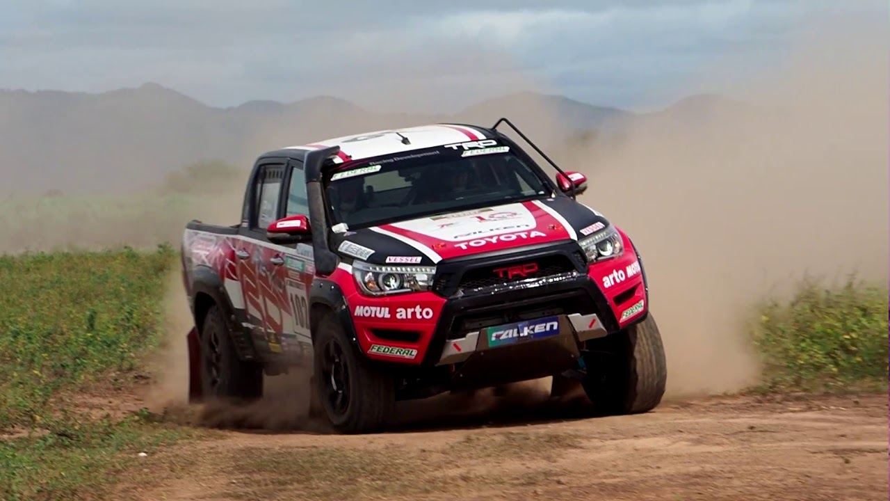 Hilux REVO TRD AXCR2017への挑戦