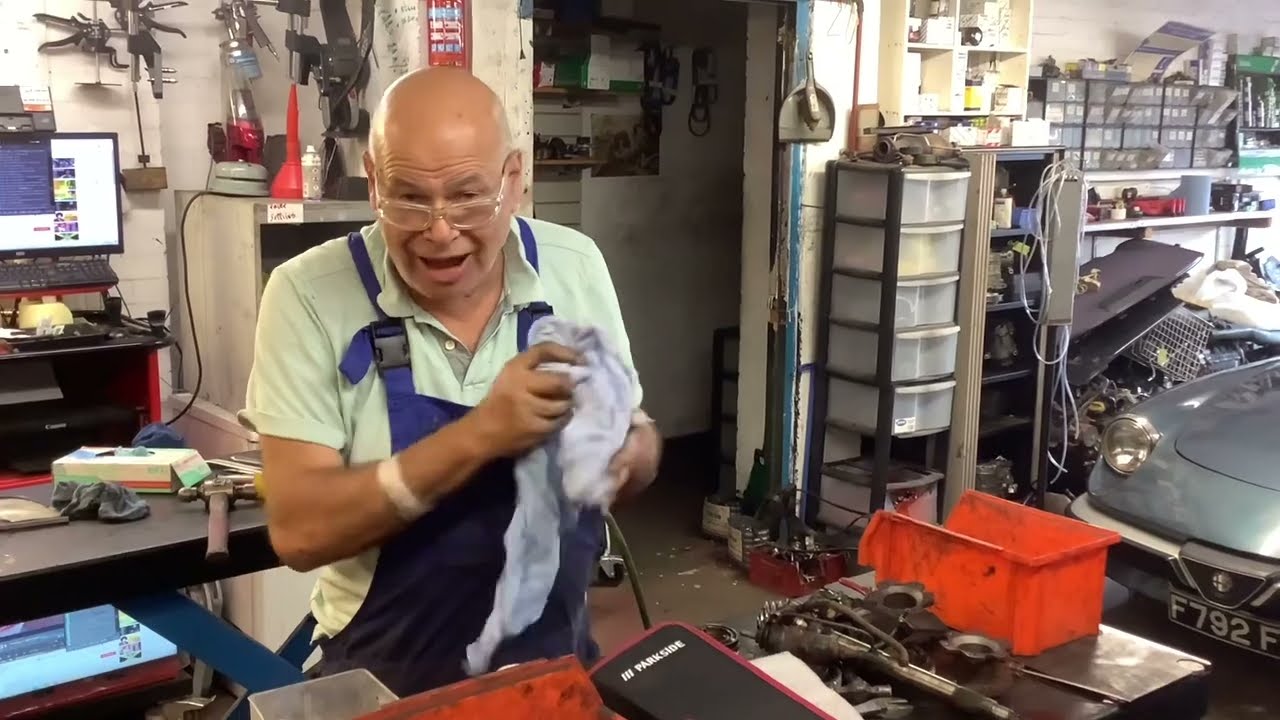 Alfaman Garage - How to overhaul ‘78 Alfetta GTV GearBox on the bench 02