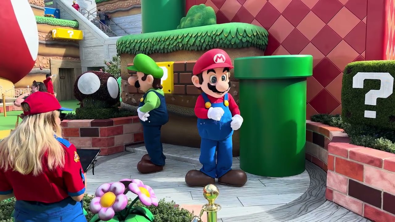 Mario & Luigi - Super Mario - Meet & Greet - Super Nintendo Land - Epic Universe Orlando [4k]