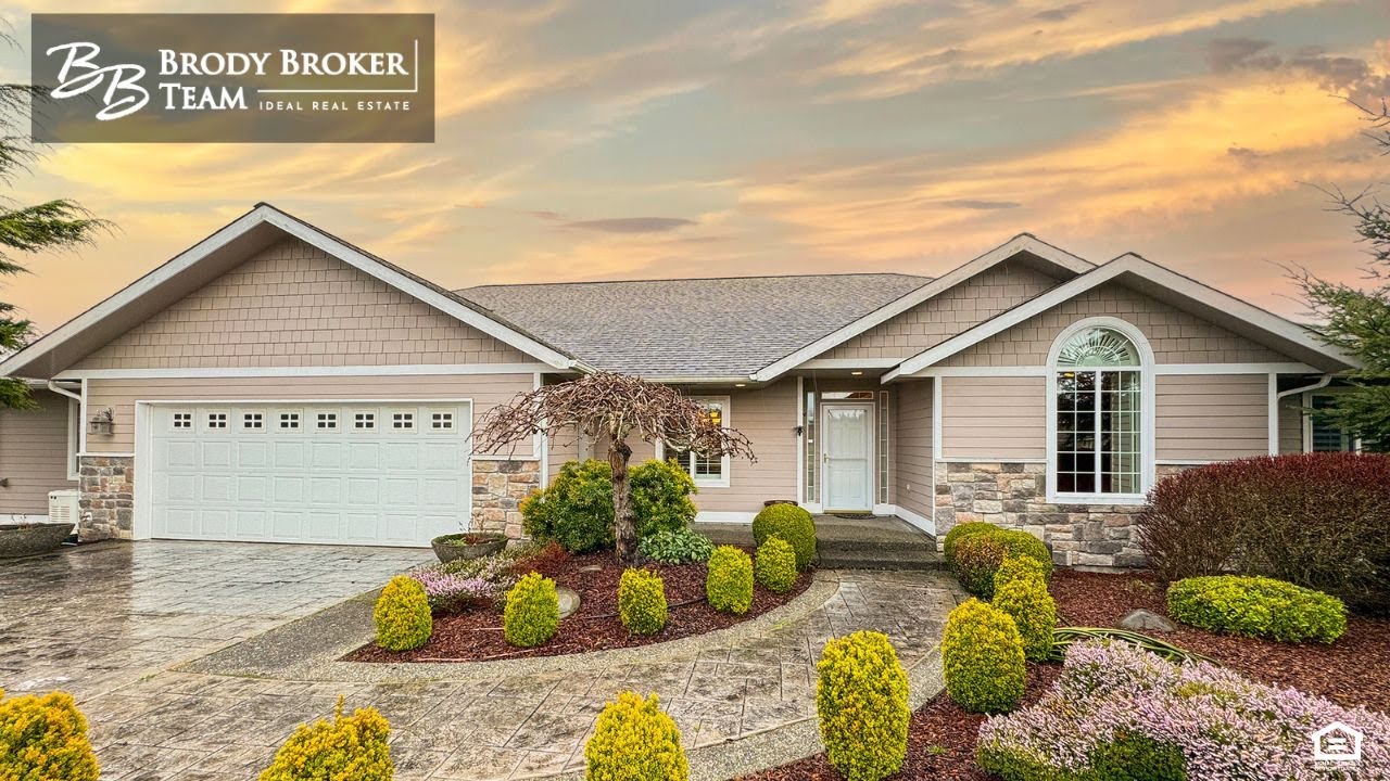 160 Letha Ln - Luxury Mountain View Home for Sale in Sequim, WA
