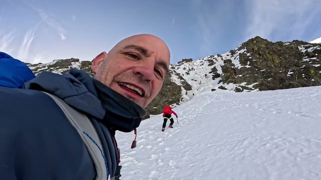 Corredor diagonal del alory,me salta un crampon a mitad.solo¡Abandono