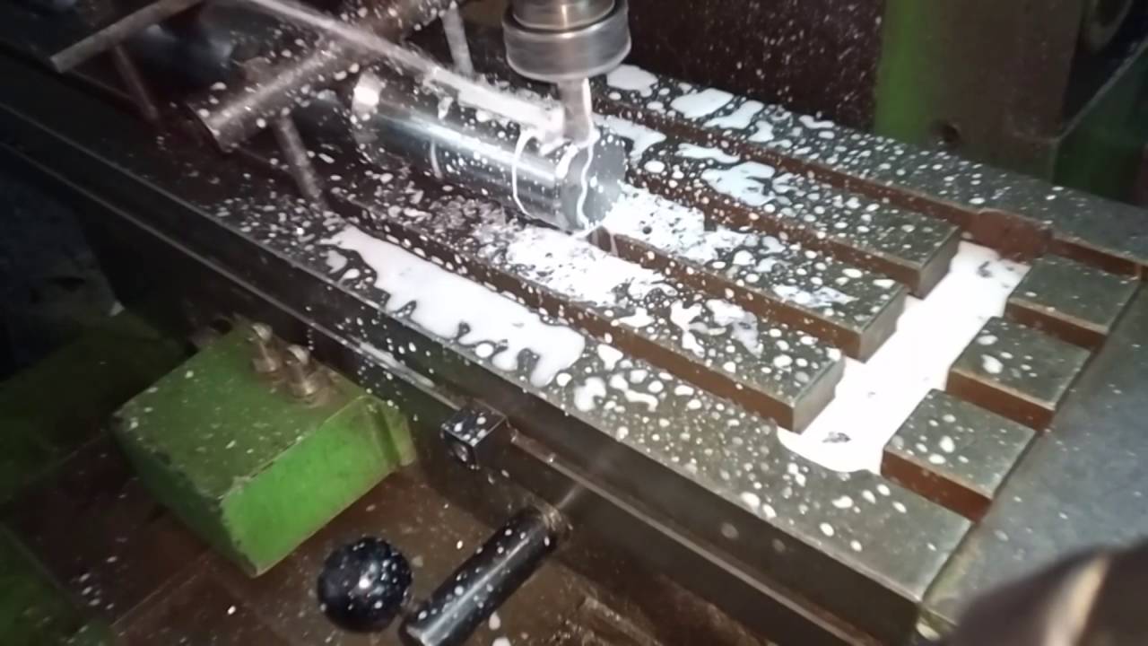 MUM Clavetage sur fraiseuse universelle (keying shaft) sous-titre FR