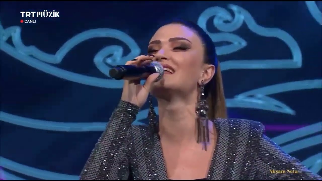Zeyneb Altuntaş - Elmalıya Vurgunum & Benim Yârim Gelişinden Bellidir