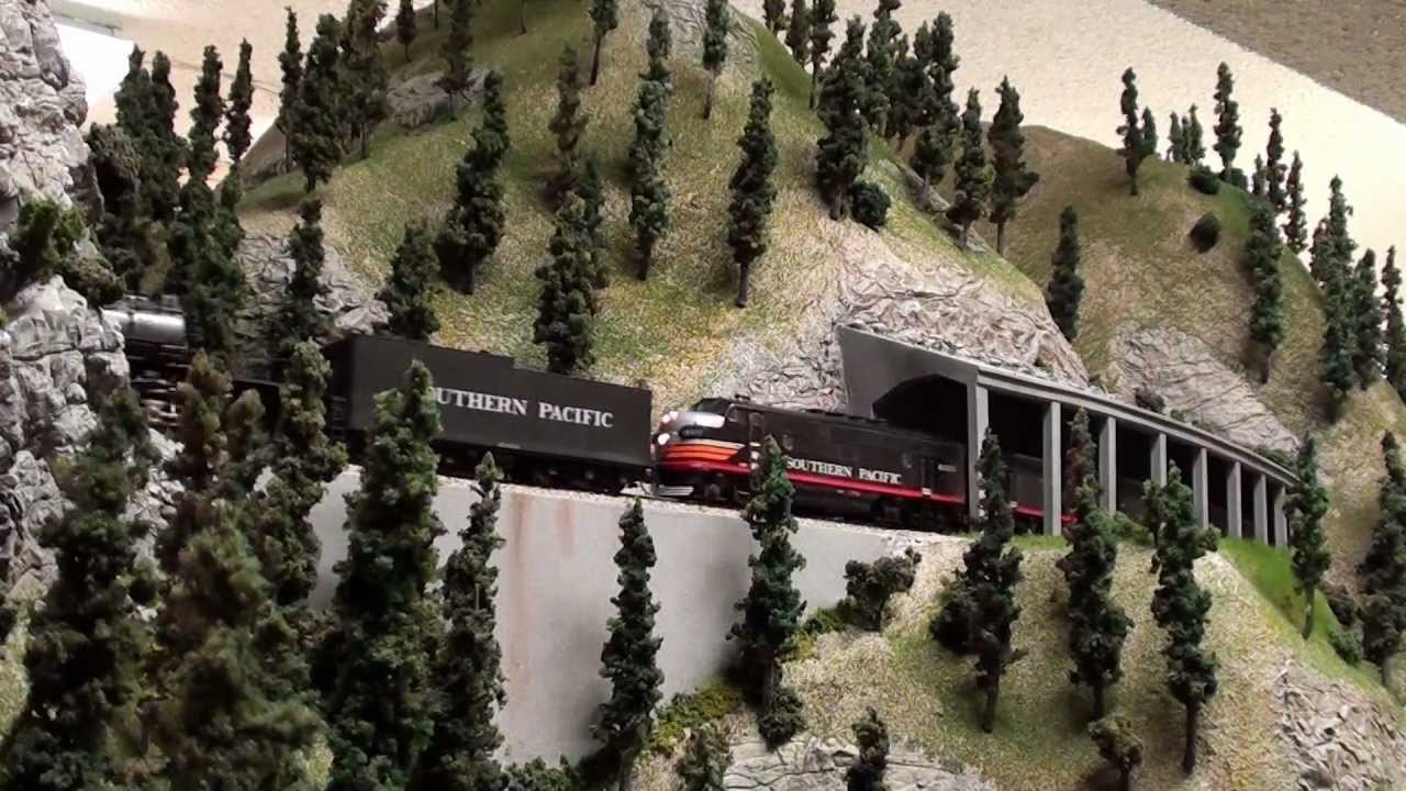 Southern Pacific Railroad in the Cascades - Cab Forwards and A-B-B-A F-Units