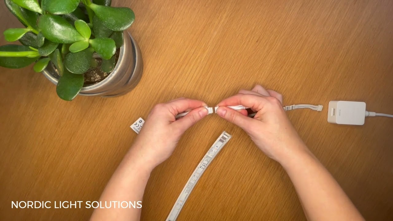How to Y-split Philips hue lightstrip from the controller