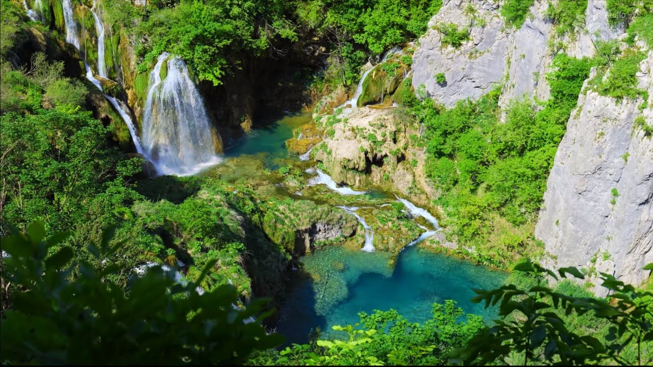 Natural beauty scenery and waterfall sounds (Plitvice Lakes)