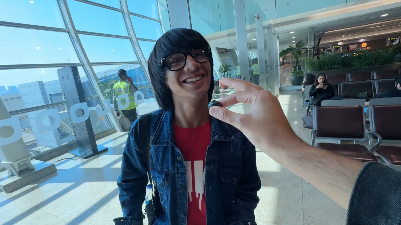 Airport pe Sourav Joshi mil gaya 😱✈️ @souravjvlogs 